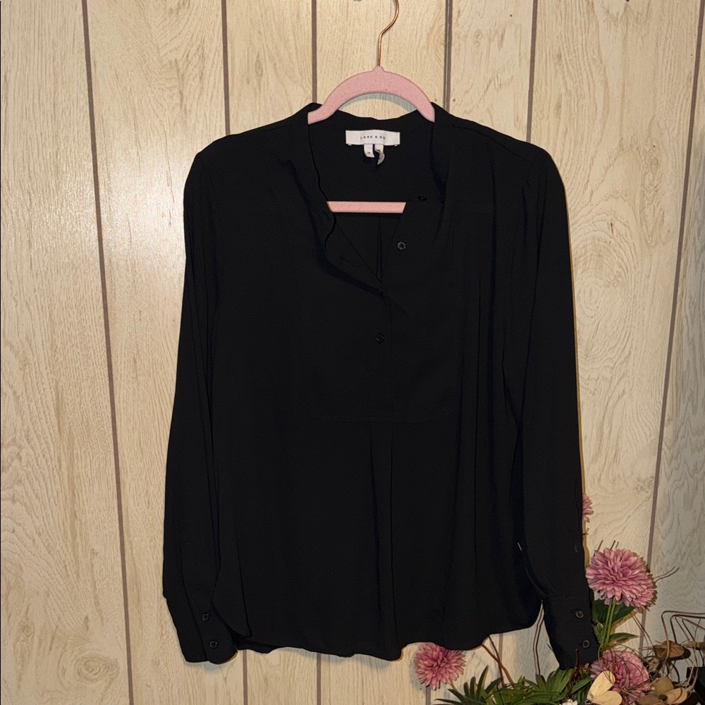 Lark & Ro Black Long-Sleeve Button-Front Blouse